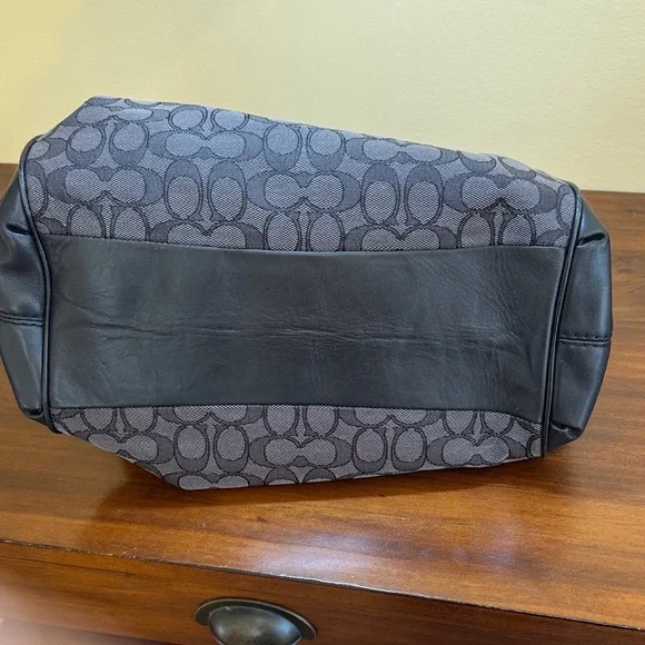 Coach EUC Lexy Shoulder Bag Signature Black/Gray Jacquard w/dust bag - Picture 11 of 13